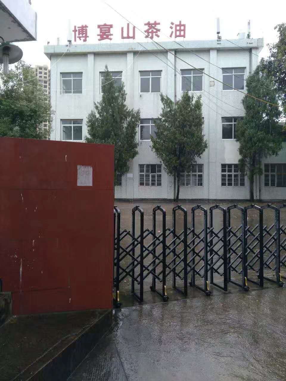 常德液壓壓榨機,常德固液分離機,常德壓濾機,常德粉碎機 常德液壓壓榨機,常德固液分離機,常德壓濾機,常德粉碎機